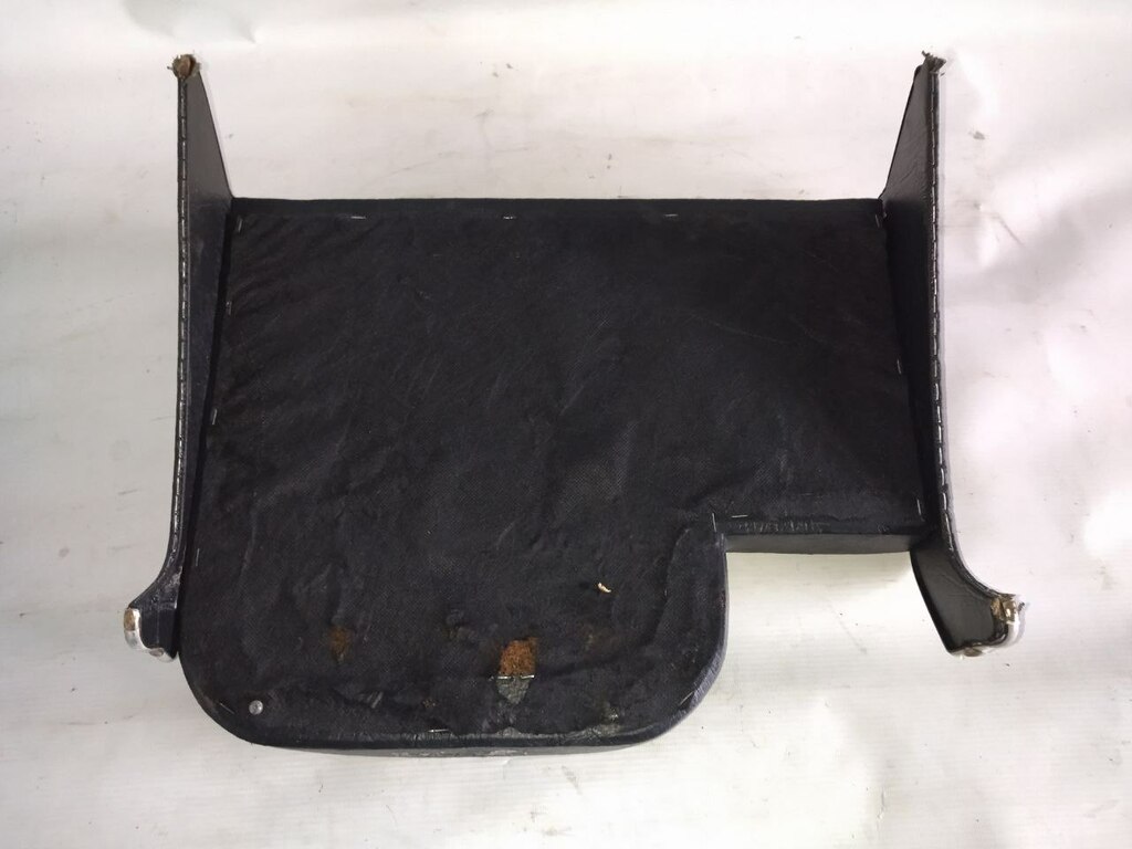 полка панели приборов б/у - 1